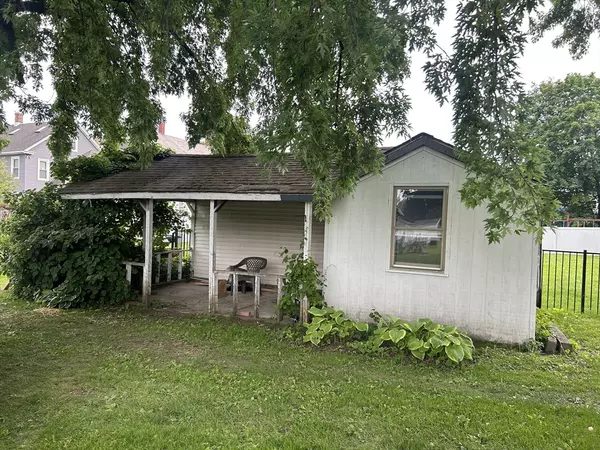 Adams, MA 01220,18 Crotteau