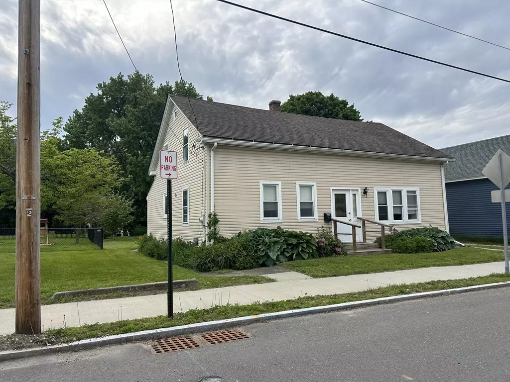 Adams, MA 01220,18 Crotteau