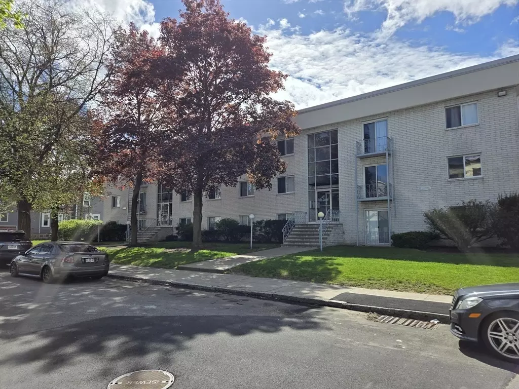 Lawrence, MA 01843,26 Inman Street ##8