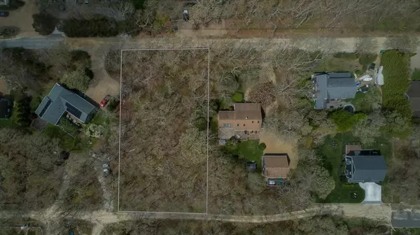 Edgartown, MA 02539,27 Seventh Street North