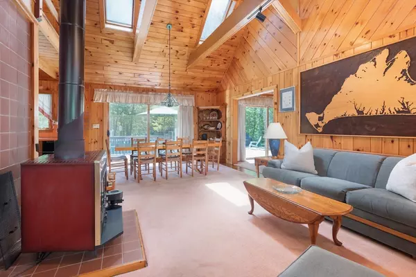 Edgartown, MA 02539,35 Seventh Street North