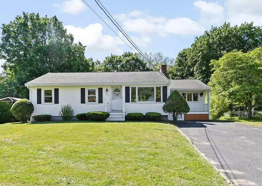 482 West Water St, Rockland, MA 02370