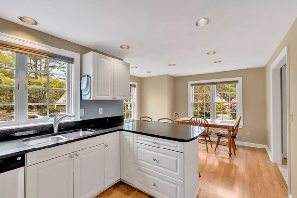Mashpee, MA 02649,17 Hampton Ct #17