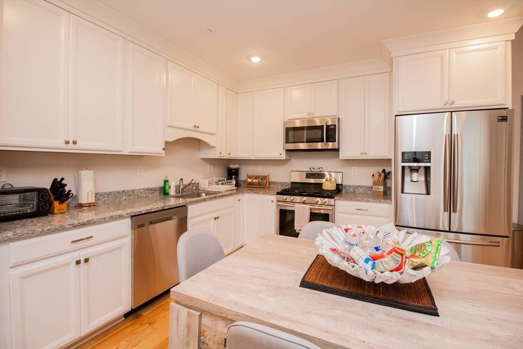 Boston, MA 02120,1008 Tremont St #9Furnished