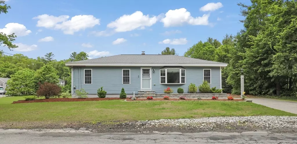 37 Worden Road, Tyngsborough, MA 01879