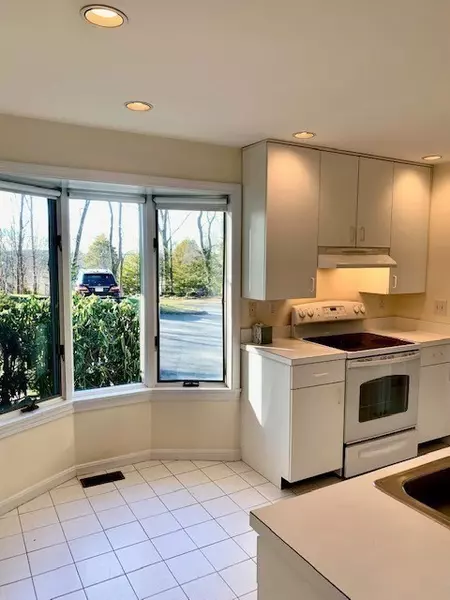 30 Lucille Pl #30, Newton, MA 02464