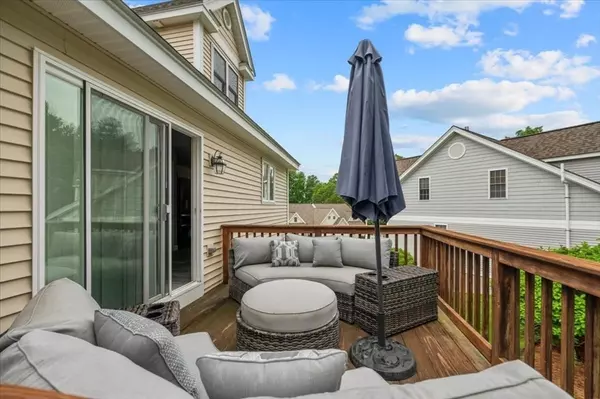 Uxbridge, MA 01569,70 Carrington Ln #70