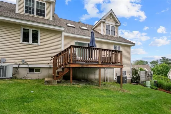 Uxbridge, MA 01569,70 Carrington Ln #70