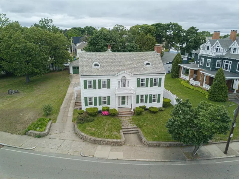 36 Underwood St, Pawtucket, RI 02860