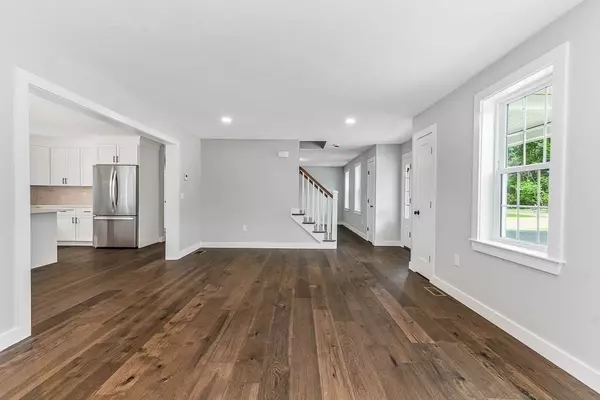 Lakeville, MA 02347,90 Howland Rd.