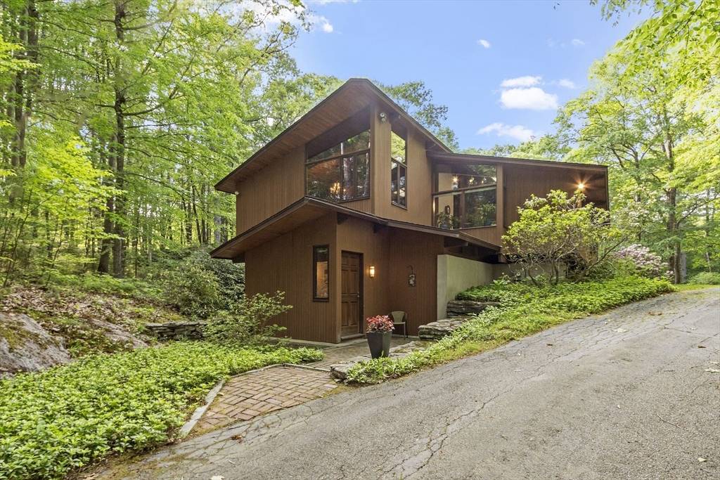 94 Bingham Road, Carlisle, MA 01741