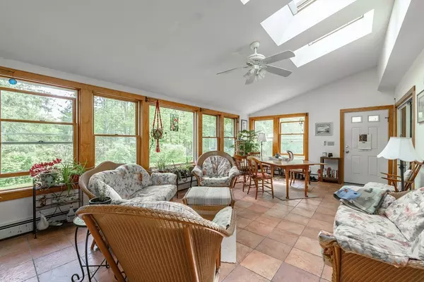 Huntington, MA 01050,52 Searle Rd