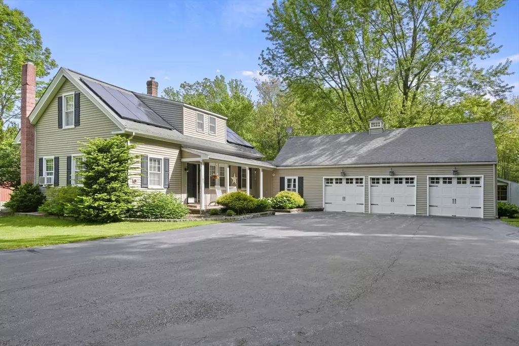 Hubbardston, MA 01452,6 Old Westminster Road