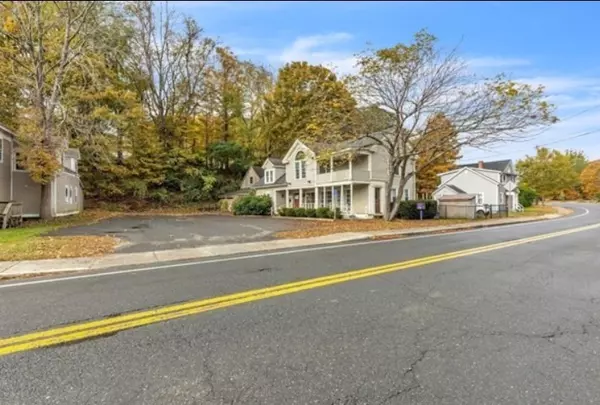 Huntington, MA 01050,9 Russell Rd