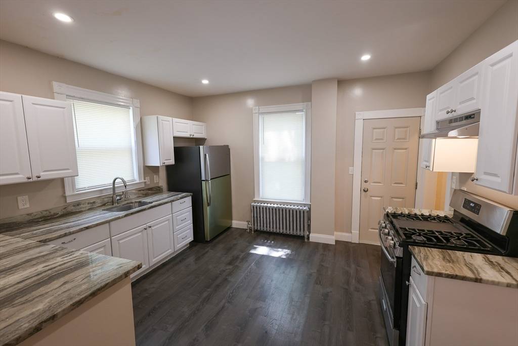 Boston, MA 02122,32 Robinson Street #1