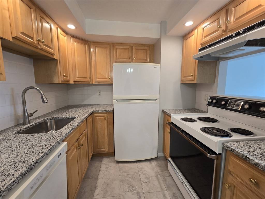 Westborough, MA 01581,135 East Main St #R-10