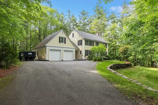 Townsend, MA 01469,135 South Row Road