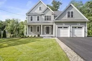 220 Mill St, Burlington, MA 01803