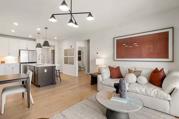 Westborough, MA 01581,1 Codman Way #404