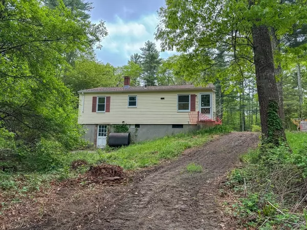 Rochester, MA 02770,515 Rounseville Rd