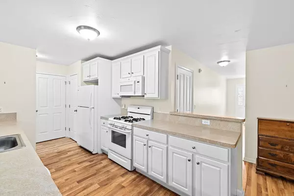 Rockland, MA 02370,18 Midfield Drive #18