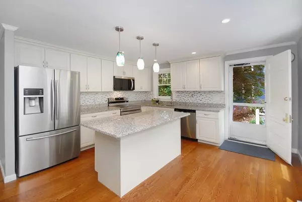 Acton, MA 01720,100 Main