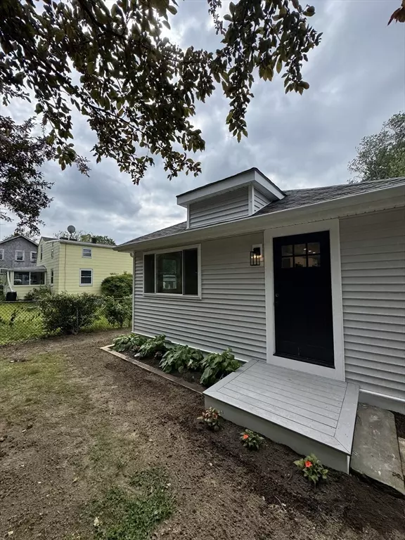 Hanson, MA 02341,112 Milford St