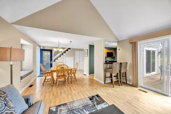 Mashpee, MA 02649,10 Lanyard Way #7239