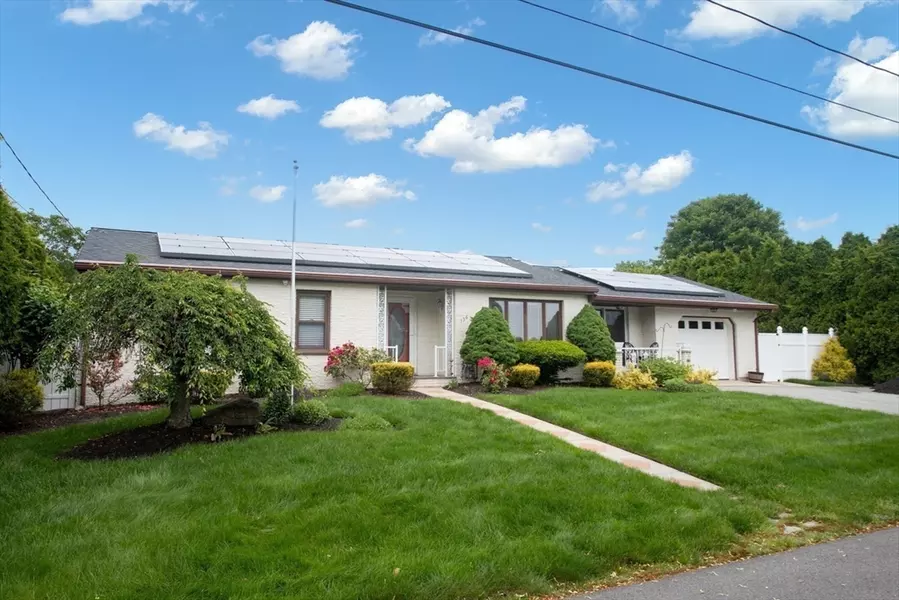 136 Maryland Ave, Somerset, MA 02726