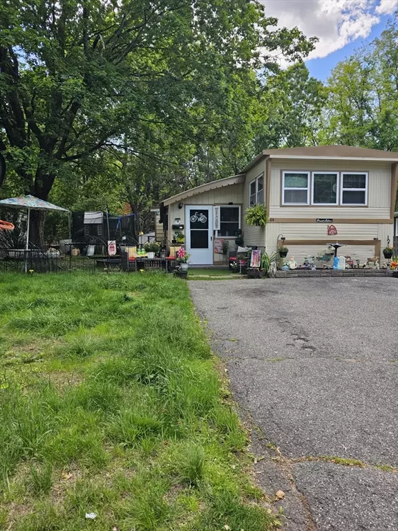 Springfield, MA 01119,44 Rest Way