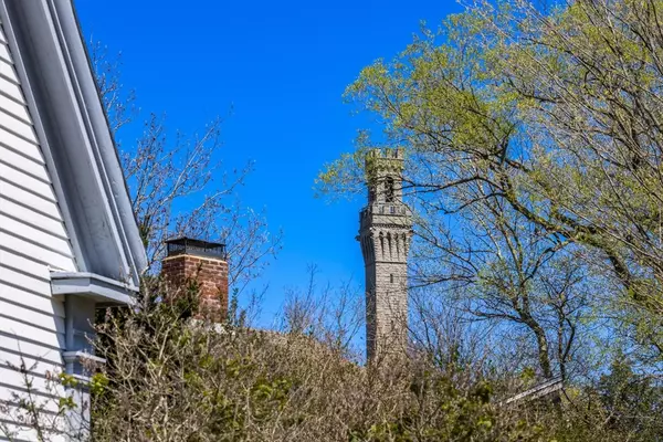 Provincetown, MA 02657,37D Court Street