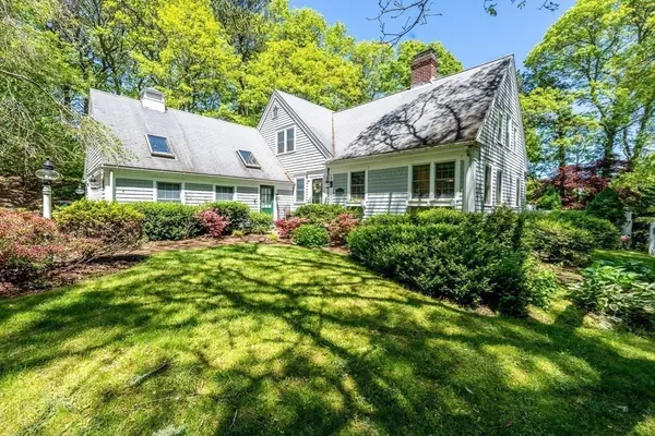 86 Doral Dr, Barnstable, MA 02675