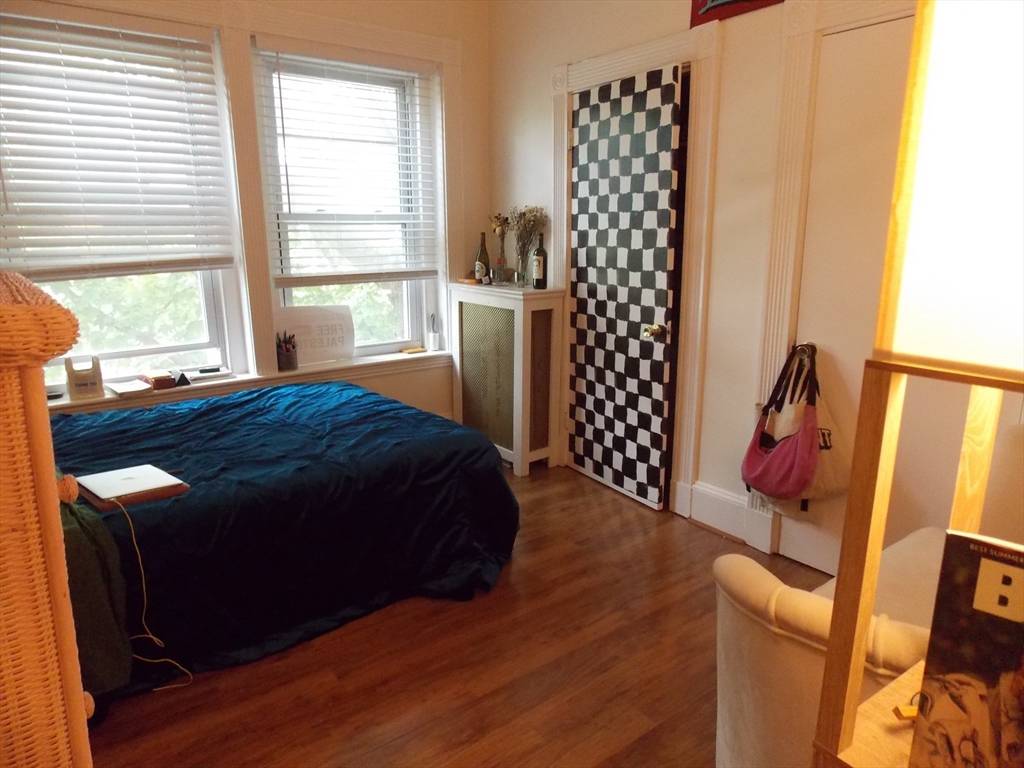 Brookline, MA 02446,514 Harvard Street #2D