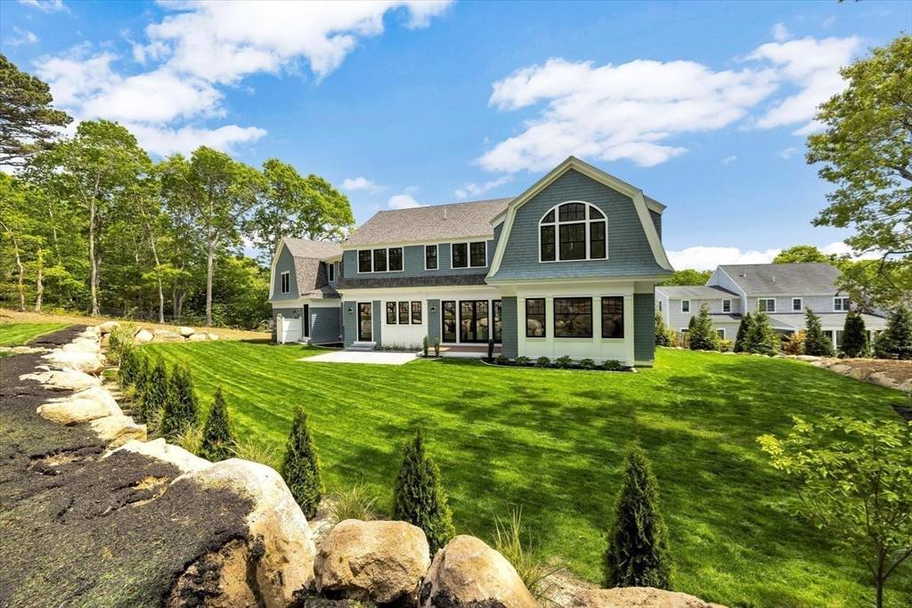 Falmouth, MA 02536,61 Mckenna Ridge Rd