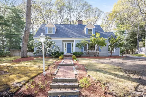 1118 Bumps River, Barnstable, MA 02632