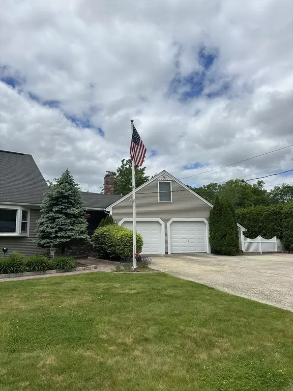 Swansea, MA 02777,510 Sharps Lot Rd