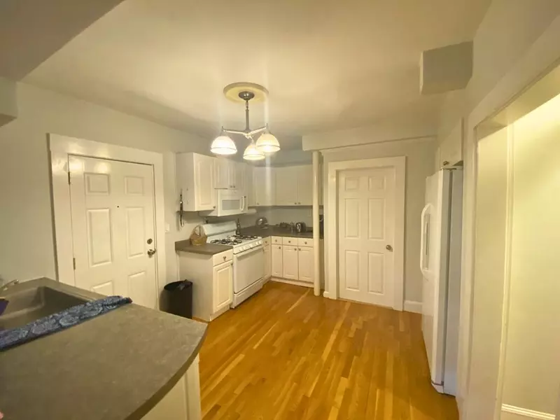 3 Euston #B, Brookline, MA 02446