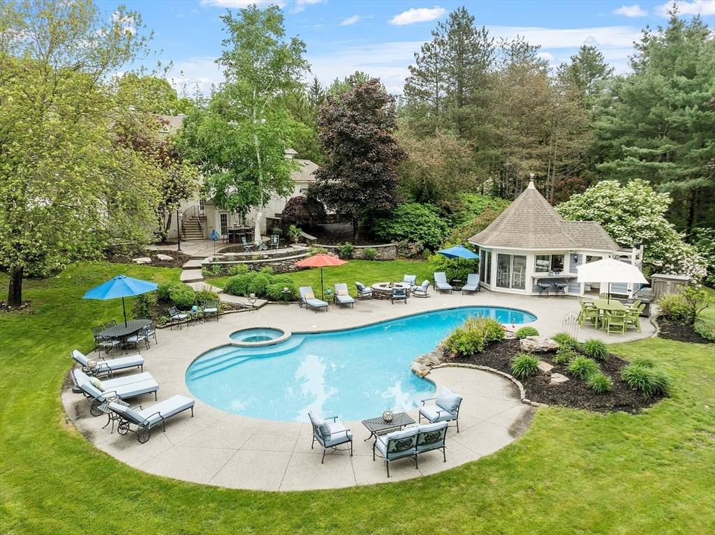 Leominster, MA 01453,18 Connors Way
