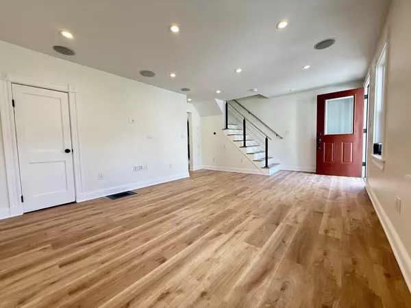 Quincy, MA 02169,76 Garfield St