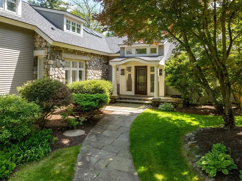 423 Concord Road, Weston, MA 02493