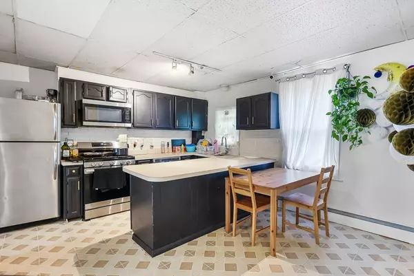 Haverhill, MA 01832,9-11 Beach St