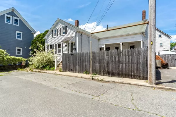 New Bedford, MA 02740,7 Stanton Ct