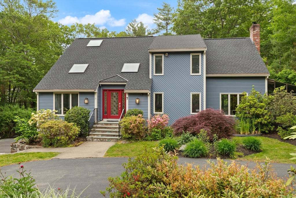 7 Merifield Ln, Natick, MA 01760