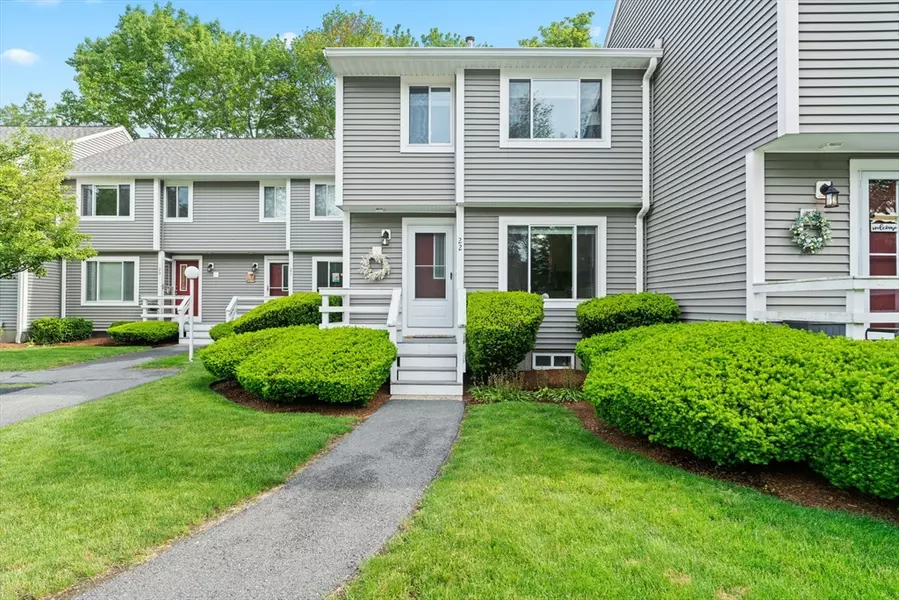 22 Hartshorn Pl #22, Walpole, MA 02081