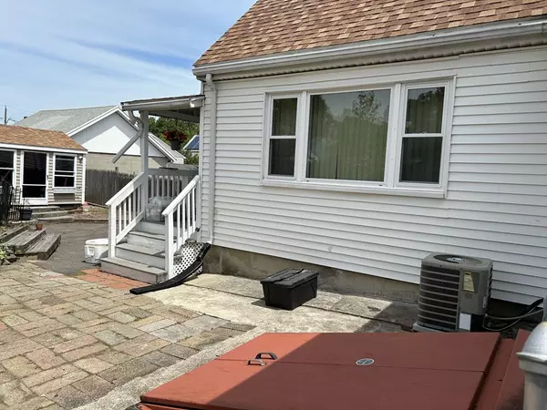 Everett, MA 02149,24 Woodward Street