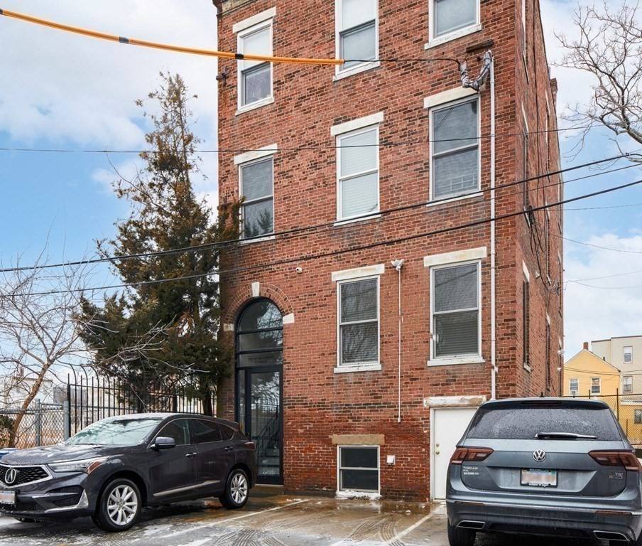 1 Chelsea Terrace #3, Boston, MA 02128