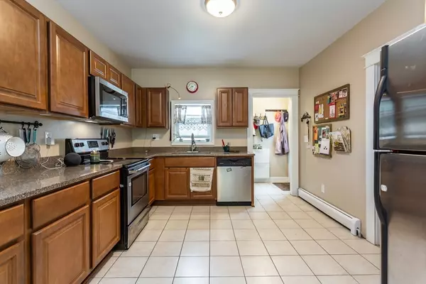 Somerset, MA 02726,868 Brayton Ave