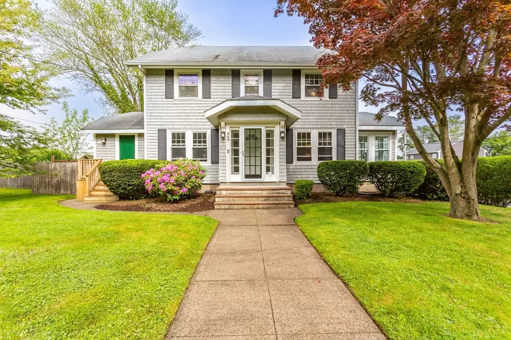 Somerset, MA 02726,868 Brayton Ave