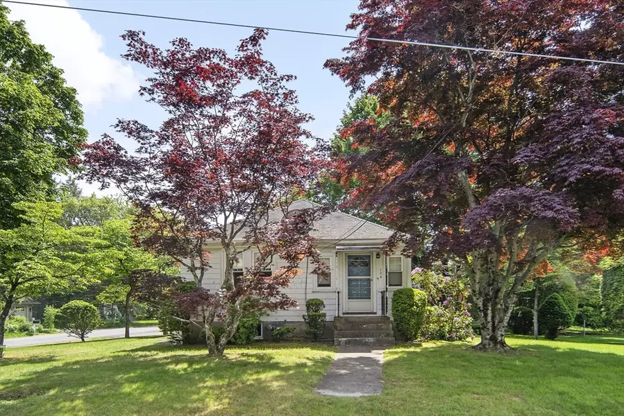 104 Reed St, Lexington, MA 02421