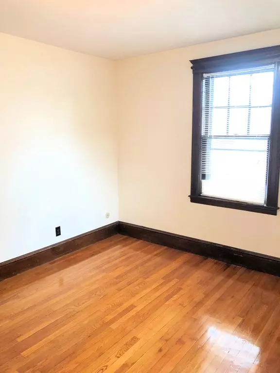 Quincy, MA 02169,65 Presidents Ave #1R